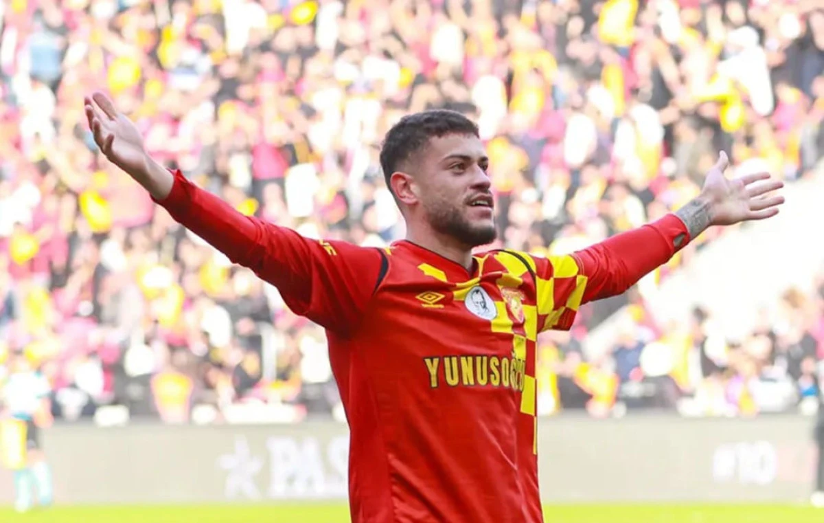 Galatasaray Yeni Forvet Peşinde