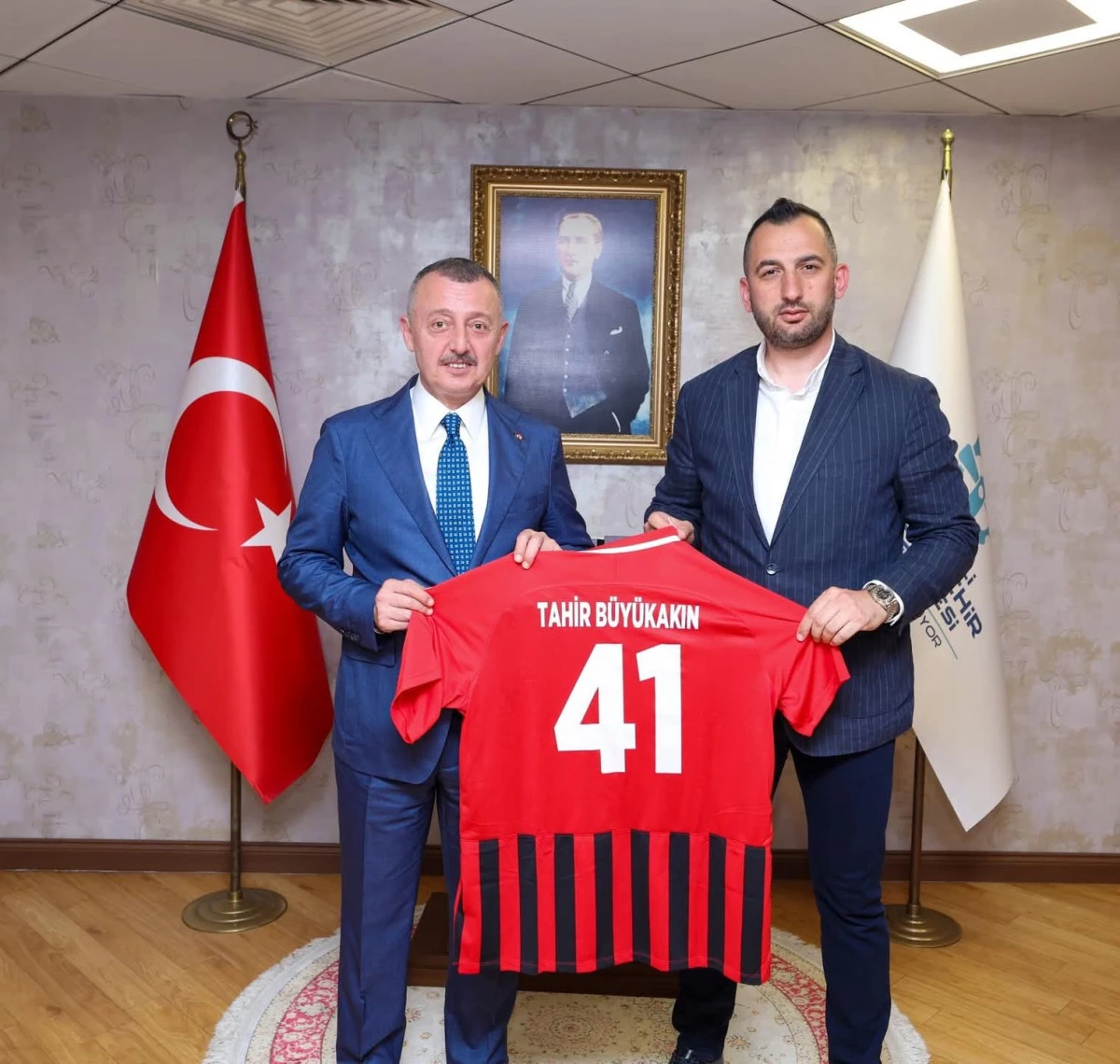 Kocaelispor B&uuml;y&uuml;kakın'ı Ziyaret Etti